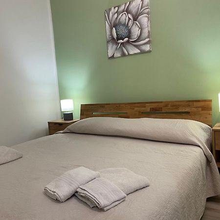 Appartamento Casa Ai Tre Campanili Gela Esterno foto