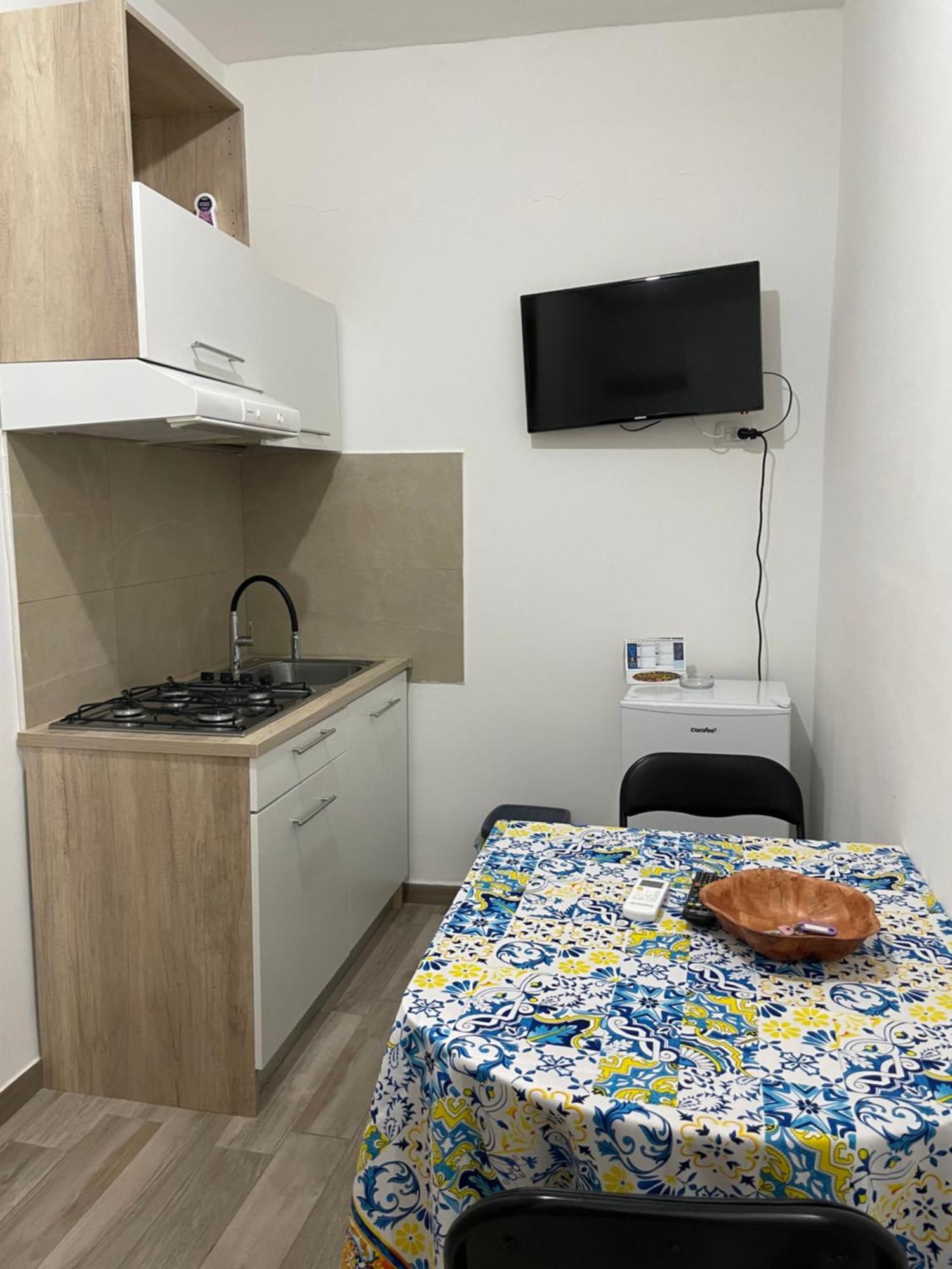 Appartamento Casa Ai Tre Campanili Gela Esterno foto