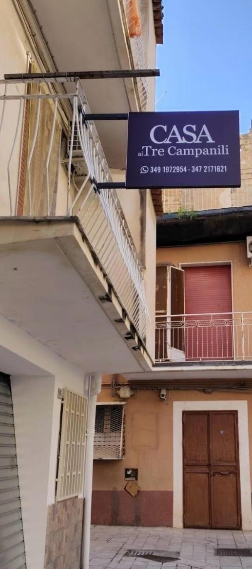Appartamento Casa Ai Tre Campanili Gela Esterno foto